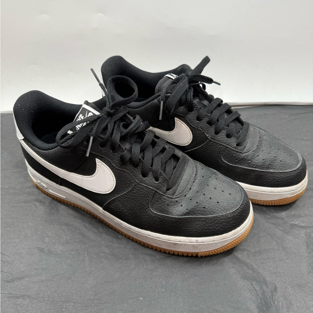 EUC Nike Air Force 1 ’07 Black White Gum Sneakers - Picture 6 of 13